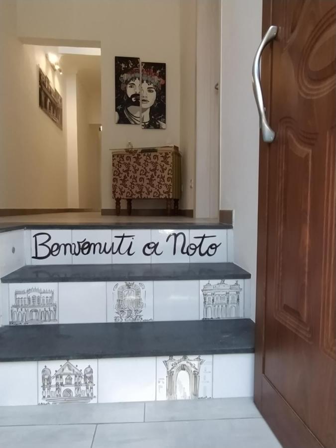 Bed and Breakfast Casa Lele à Noto Extérieur photo